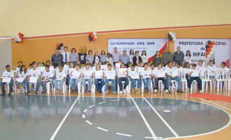 PROERD CERTIFICA A PRIMEIRA TURMA DE ALUNOS EM RIFAINA
